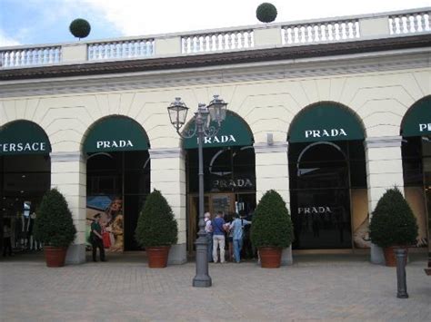 serravalle prada|serravalle discount stores.